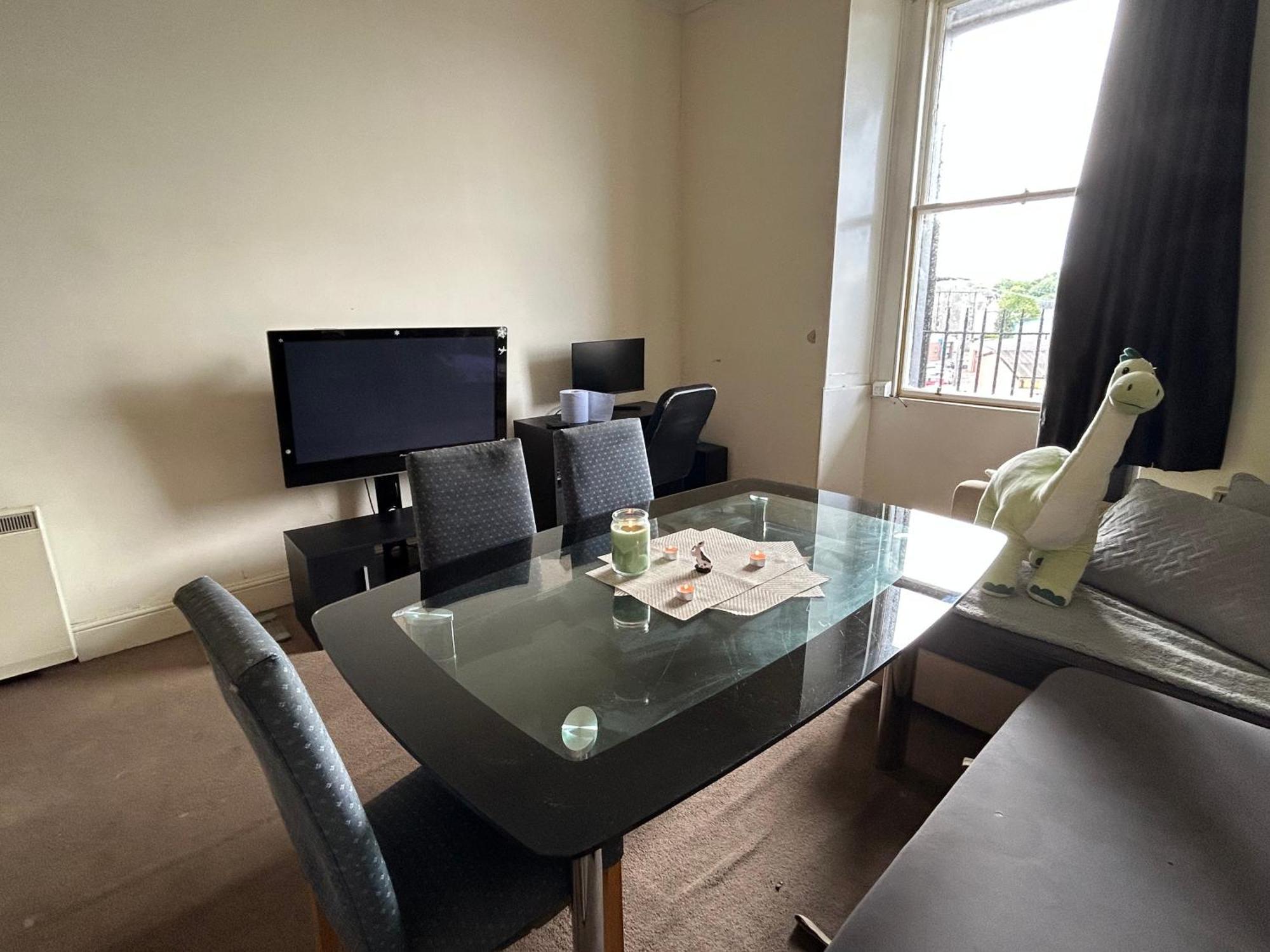 Comfy 2 Bedroom Flat Near Edinburgh City Center Extérieur photo